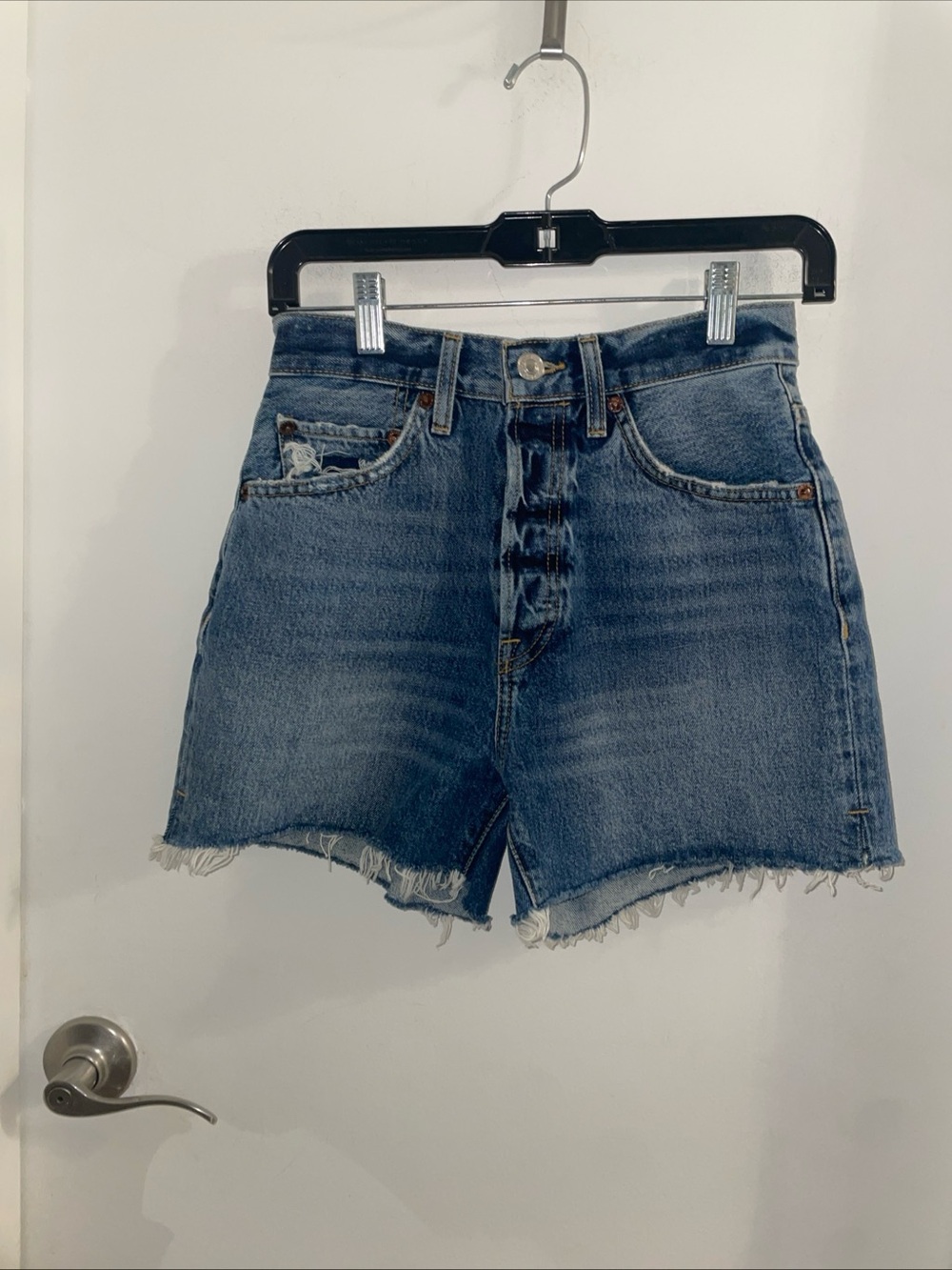 Re/Done High-Rise Button-Fly Denim Cutoff Shorts in Medium Blue